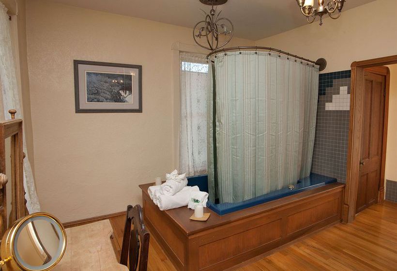 Palace Hotel & Bath House  | Eureka Springs | Arkansas | United States 12