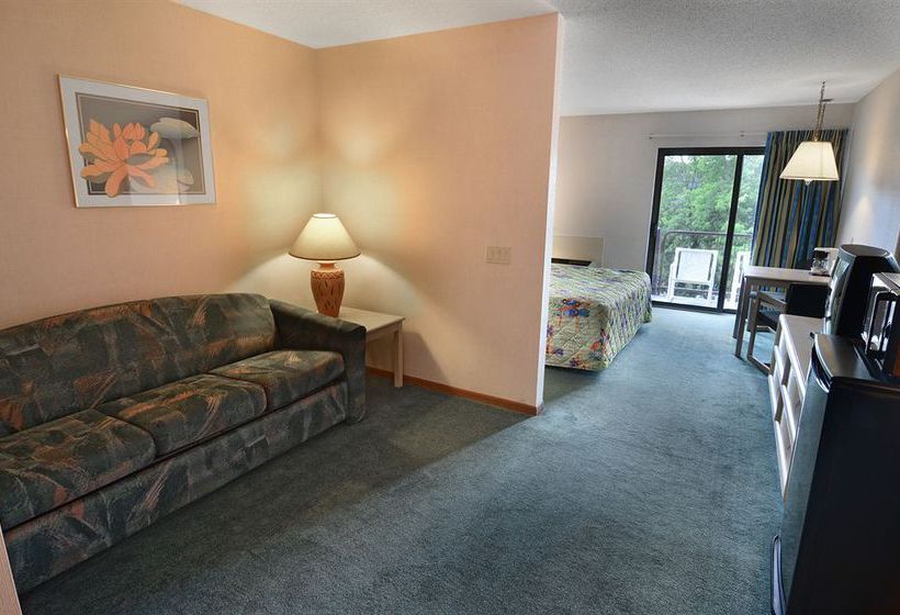 Polynesian Resort Hotel & Suites  | Wisconsin Dells | Wisconsin | United States 12