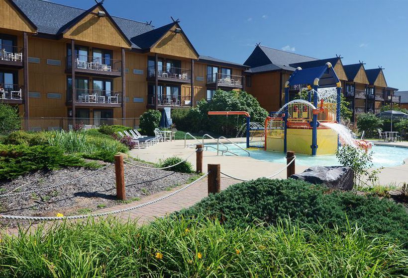 Polynesian Resort Hotel & Suites  | Wisconsin Dells | Wisconsin | United States 16