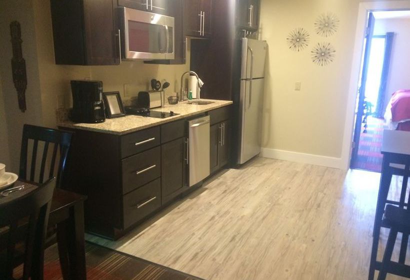 Polynesian Resort Hotel & Suites  | Wisconsin Dells | Wisconsin | United States 17