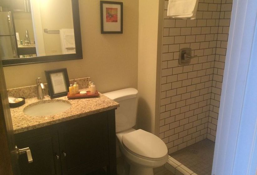 Polynesian Resort Hotel & Suites  | Wisconsin Dells | Wisconsin | United States 18