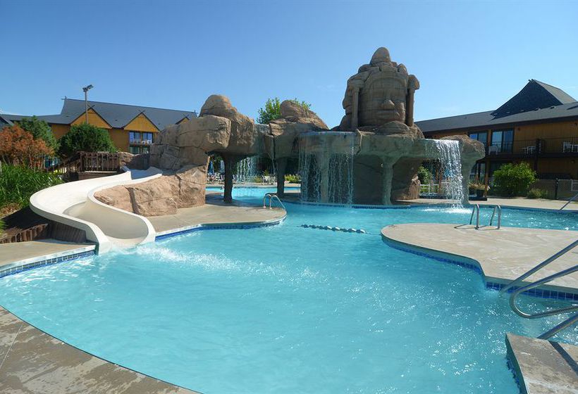 Polynesian Resort Hotel & Suites  | Wisconsin Dells | Wisconsin | United States 3