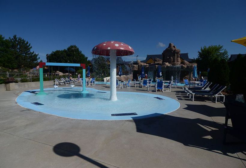 Polynesian Resort Hotel & Suites  | Wisconsin Dells | Wisconsin | United States 9