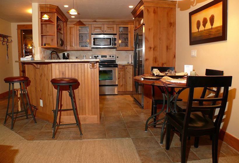 Hotel Ptarmigan House Condominiums Steamboat Springs Colorado