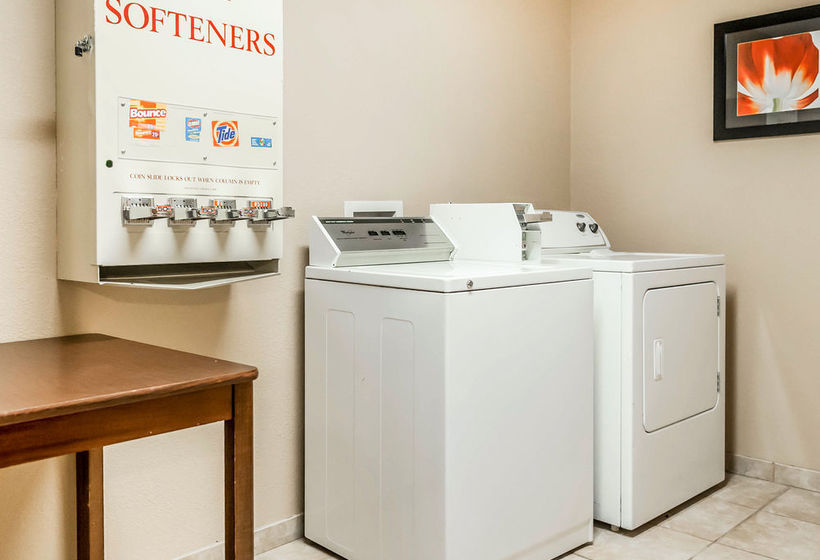 Hotel Quality Inn & Suites Pueblo  | Pueblo | Colorado | United States 14