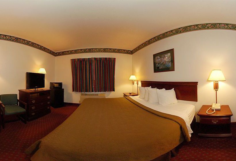 Hotel Quality Inn & Suites  | South Bend | Indiana | United States 10