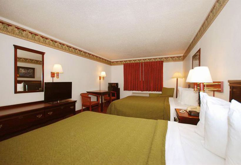 Hotel Quality Inn & Suites  | South Bend | Indiana | United States 14