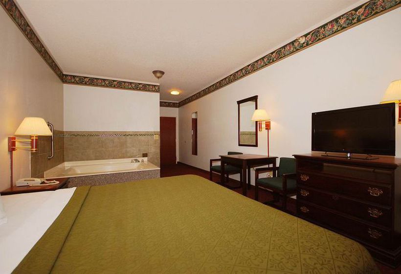 Hotel Quality Inn & Suites  | South Bend | Indiana | United States 15