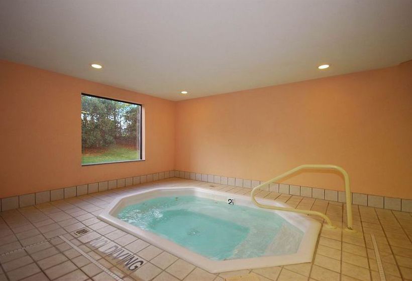 Hotel Quality Inn & Suites  | South Bend | Indiana | United States 16