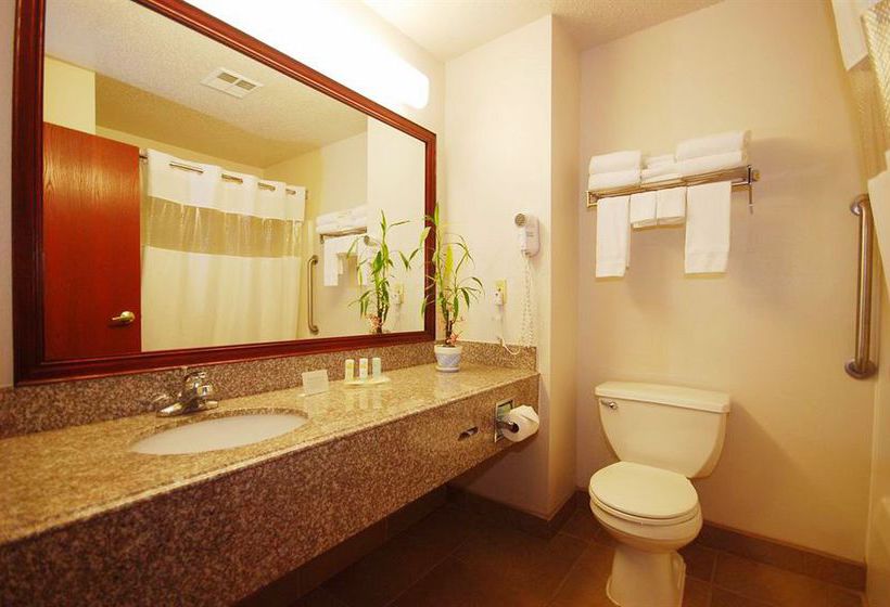 Hotel Quality Inn & Suites  | South Bend | Indiana | United States 4