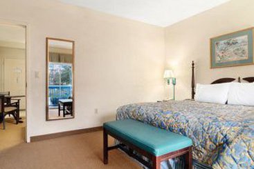 Hotel Days Inn & Suites Savannah Gateway I-95 & 204  | Savannah | Georgia | United States 6