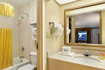 Hotel Days Inn & Suites Savannah Gateway I-95 & 204  | Savannah | Georgia | United States 8