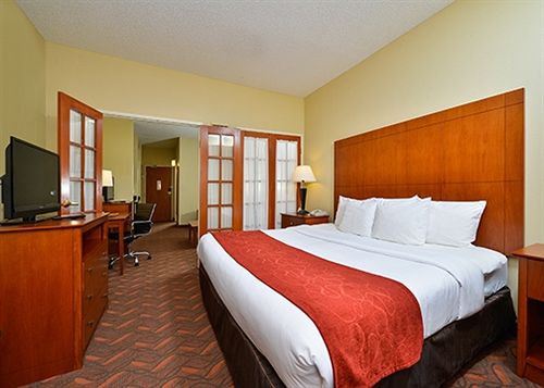 Hotel Comfort Suites Park Central  | Dallas | Texas | United States 4