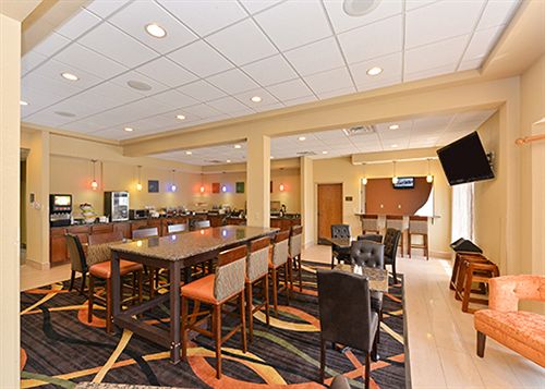 Hotel Comfort Suites Kenosha  | Kenosha | Wisconsin | United States 16