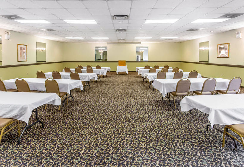 Hotel Econo Lodge New Stanton   | New Stanton | Pennsylvania | United States 11