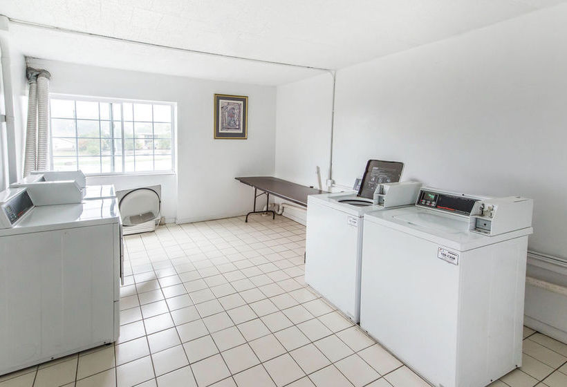 Hotel Econo Lodge New Stanton   | New Stanton | Pennsylvania | United States 9