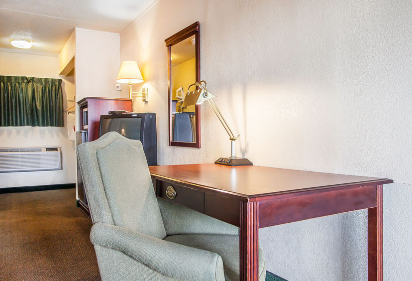 Hotel Econo Lodge Hammonton  | Hammonton | New Jersey | United States 11