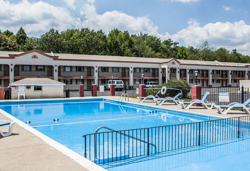 Hotel Econo Lodge Hammonton  | Hammonton | New Jersey | United States 19