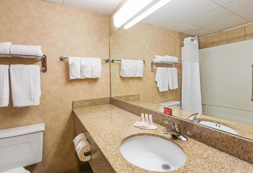 Ramada Sioux Falls Airport Hotel & Suites  | Sioux Falls | South Dakota | United States 4
