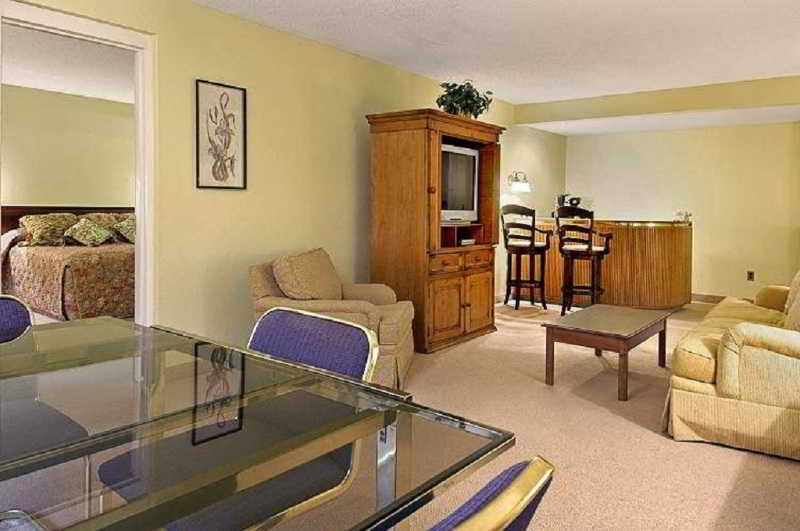 Hotel Ramada Raleigh-Blue Ridge  | Raleigh | North Carolina | United States 1