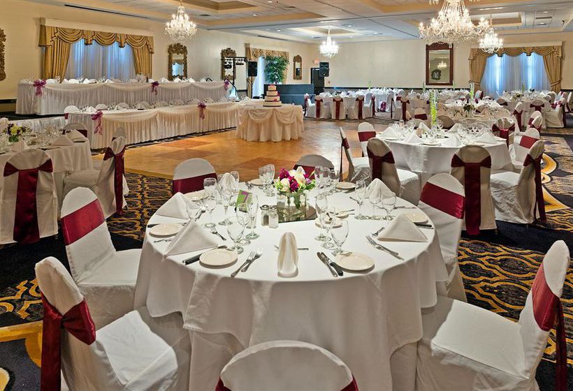 Radisson Hotel & Conference Center Rockford Rockford