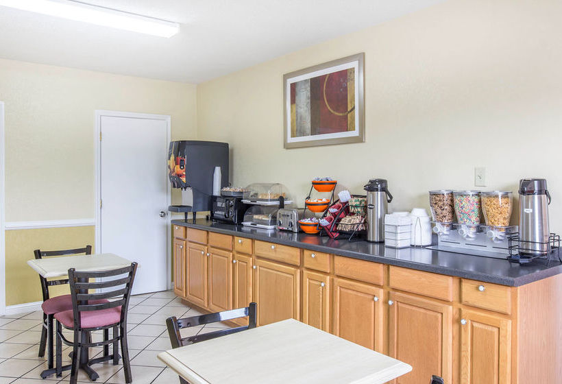 Hotel Econo Lodge Tifton  | Tifton | Georgia | United States 2