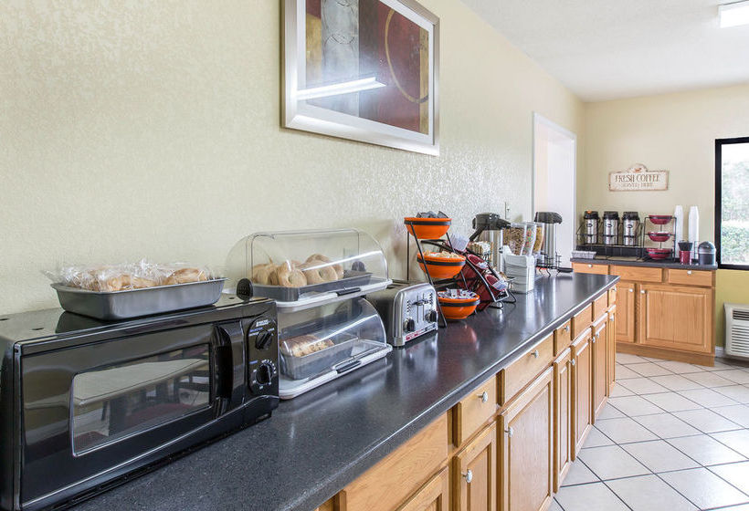 Hotel Econo Lodge Tifton  | Tifton | Georgia | United States 3