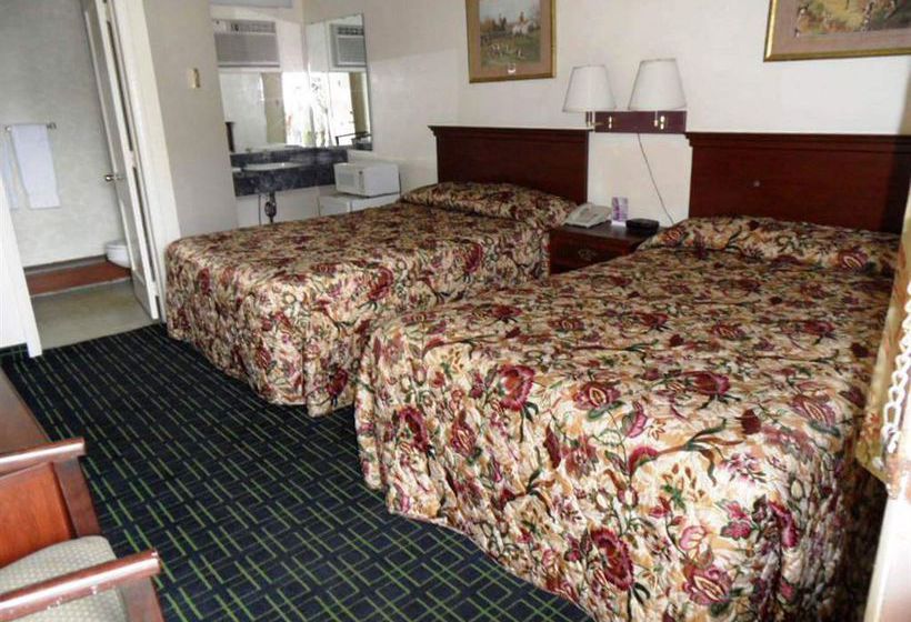 Hotel Red Carpet Inn 