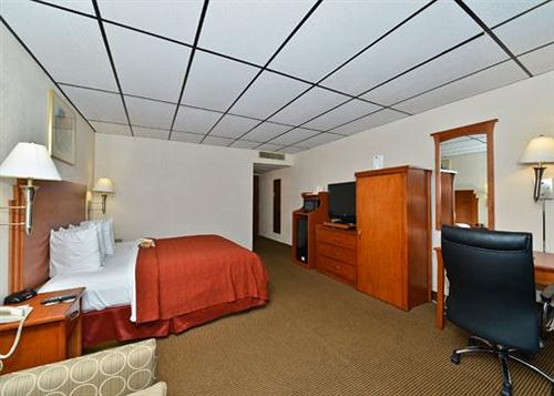Hotel Quality Inn & Suites   | Salina | Kansas | United States 8