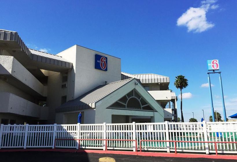 Hotel Red Roof Brownsville  | Brownsville | Texas | United States 13