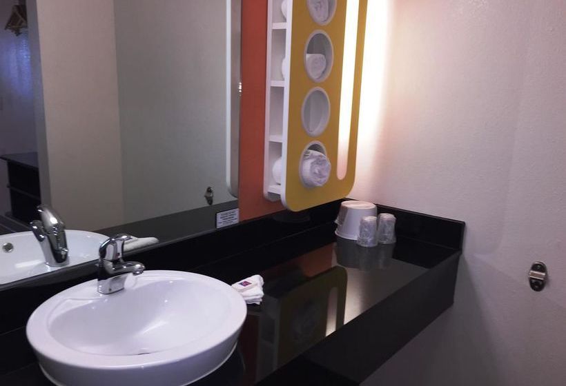 Hotel Red Roof Brownsville  | Brownsville | Texas | United States 3