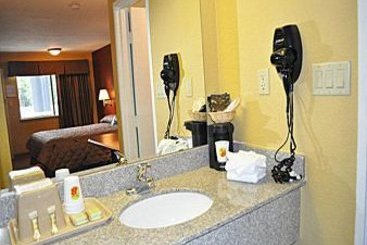 Hotel Super 8 Spring Tx  | Spring | Texas | United States 7