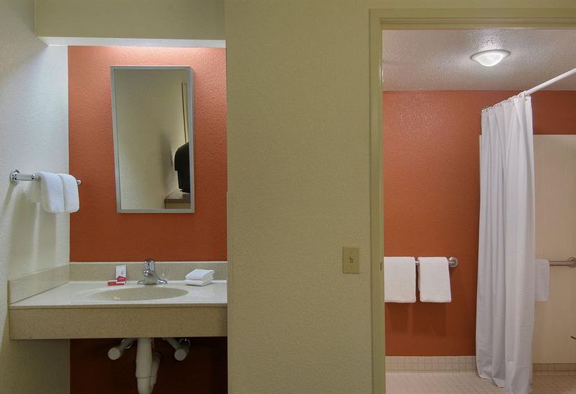 Hotel Red Roof Inn Detroit  | Troy | Michigan | United States 12