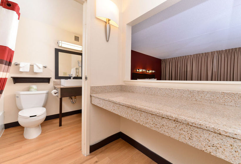 Hotel Red Roof Inn Boston Woburn  | Woburn | Massachusetts | United States 20