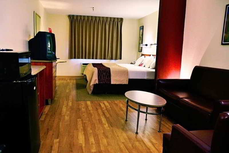 Hotel Red Roof Inn & Suites Albuquerque Midtown  | Albuquerque | New Mexico | United States 10