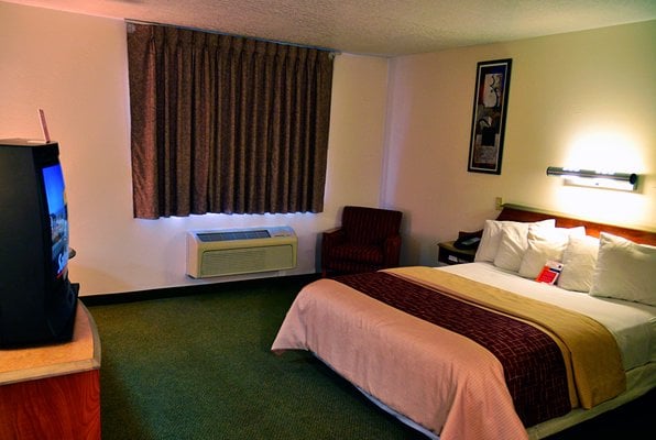 Hotel Red Roof Inn & Suites Albuquerque Midtown  | Albuquerque | New Mexico | United States 17