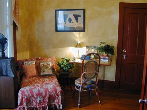 Hotel Robins Nest Bed & Breakfast Inn  | Houston | Texas | United States 20