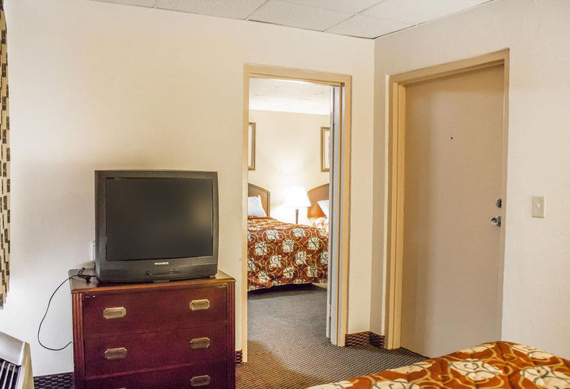 Hotel Rodeway Inn  | Sandusky | Ohio | United States 17