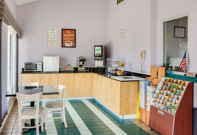 Hotel Econo Lodge Little Creek  Norfolk Virginia