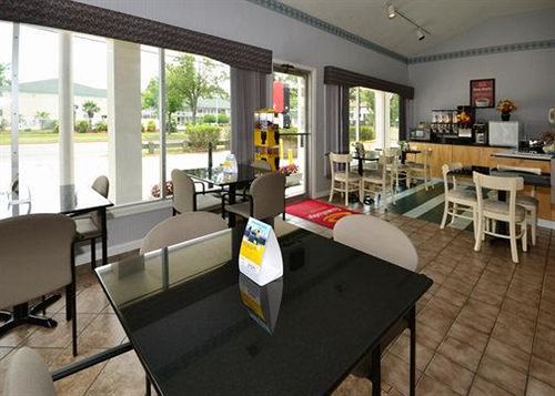 Hotel Econo Lodge Little Creek   | Norfolk | Virginia | United States 20