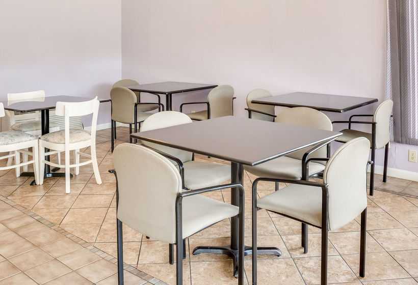 Hotel Econo Lodge Little Creek   | Norfolk | Virginia | United States 3