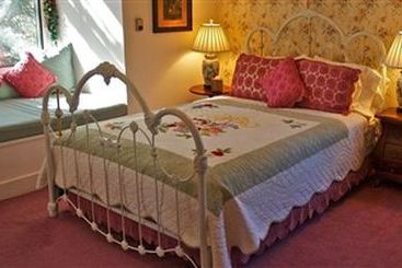 Hotel Romantic RiverSong Inn  | Estes Park | Colorado | United States 1