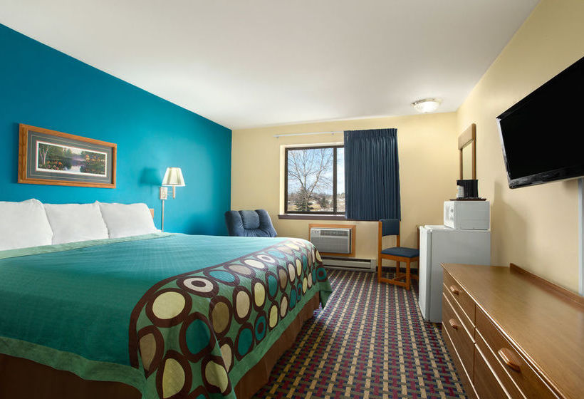 Hotel Super 8 Waukesha  | Waukesha | Wisconsin | United States 12
