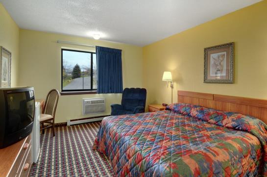 Hotel Super 8 Waukesha  | Waukesha | Wisconsin | United States 16