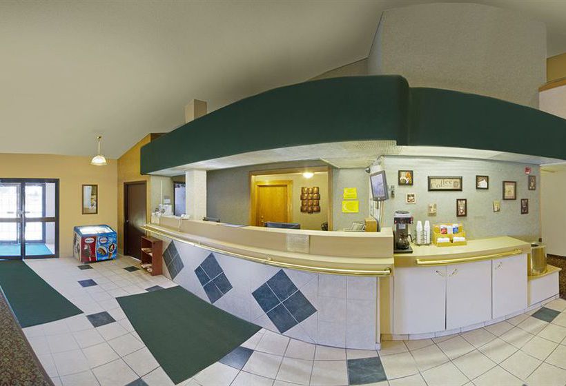 Hotel Super 8 Waukesha  | Waukesha | Wisconsin | United States 2