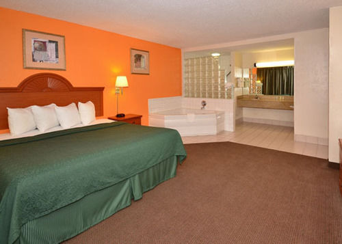 Hotel Quality Inn & Suites  | Franklin | Tennessee | United States 15