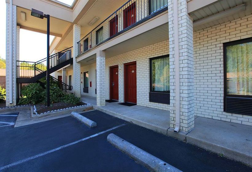 Hotel Americas Best Value Inn & Suites-Glen Allen Richmond  | Glen Allen | Virginia | United States 2