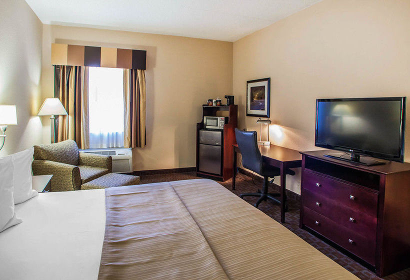 Hotel Quality Inn & Suites Peoria  | Peoria | Illinois | United States 11