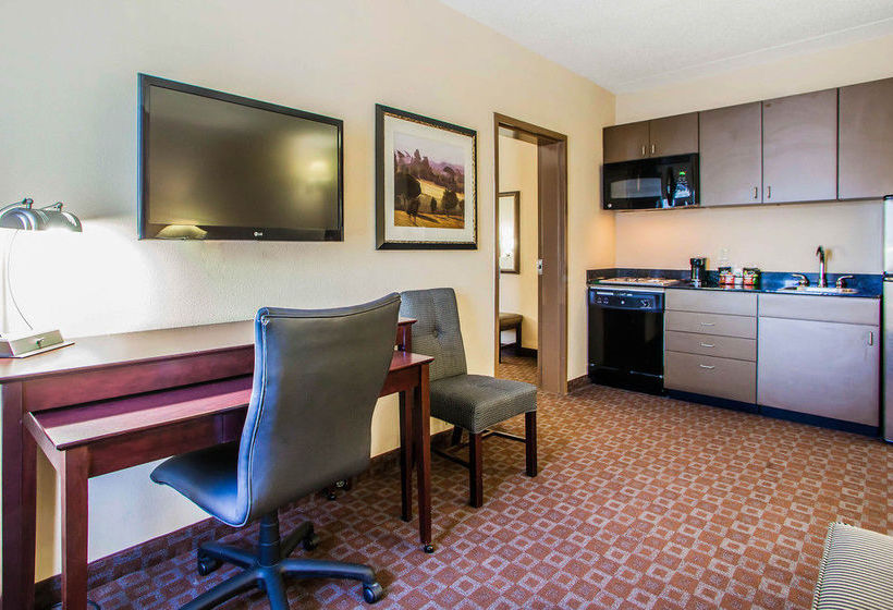 Hotel Quality Inn & Suites Peoria  | Peoria | Illinois | United States 15