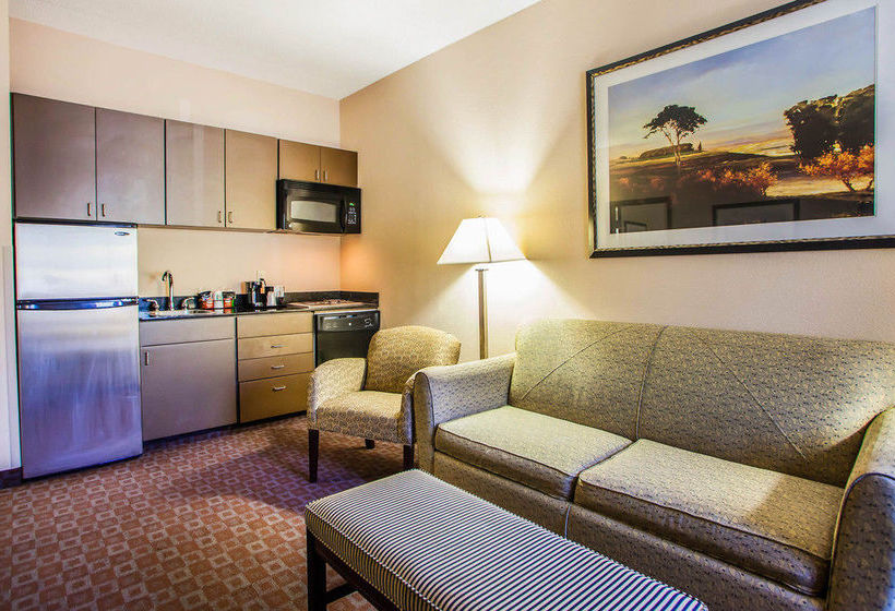 Hotel Quality Inn & Suites Peoria  | Peoria | Illinois | United States 17